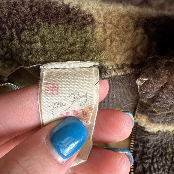 7th Ray Camo Fleece Pullover – Size Medium - Picture 4 of 6